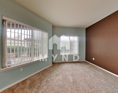 4200 E Commerce Way Apt 812 - Photo Thumbnail 19