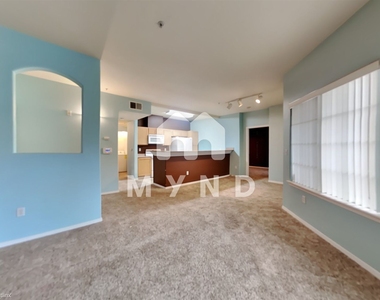 4200 E Commerce Way Apt 812 - Photo Thumbnail 18