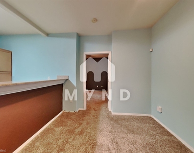 4200 E Commerce Way Apt 812 - Photo Thumbnail 14