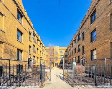 726 W. Roscoe, Unit Andgs - Photo Thumbnail 0