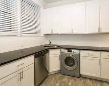 1132 Maple, Unit 8 - Photo Thumbnail 1