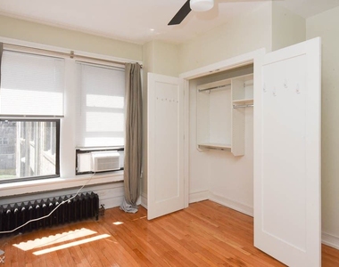 441 W. Melrose, Unit A-8 - Photo Thumbnail 12