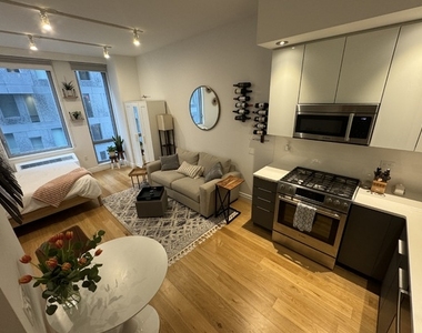 325 Kent Avenue - Photo Thumbnail 2