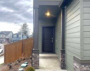 3535 Sw Snowberry Ave - Photo Thumbnail 1