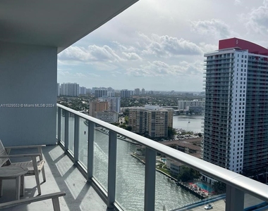 4010 S Ocean Dr - Photo Thumbnail 16