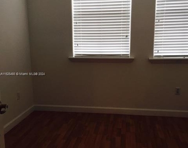 5620 Nw 107 Av - Photo Thumbnail 15