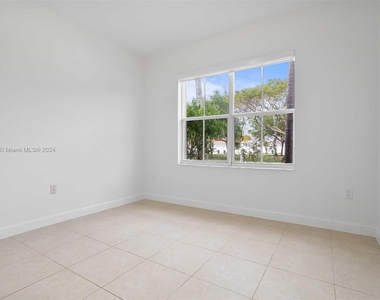 13520 Sw 255th Ter - Photo Thumbnail 20