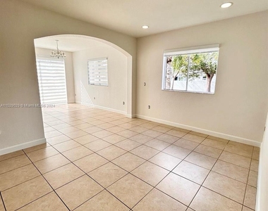 13520 Sw 255th Ter - Photo Thumbnail 2