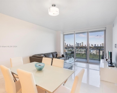 16385 Biscayne Blvd - Photo Thumbnail 2