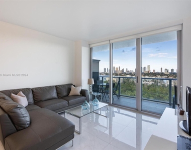 16385 Biscayne Blvd - Photo Thumbnail 14