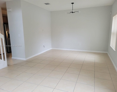 2603 Sw 121st Ter - Photo Thumbnail 2