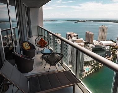 475 Brickell Ave - Photo Thumbnail 1