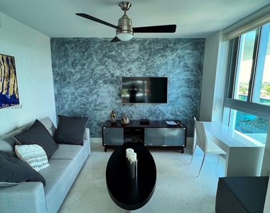 9401 Collins Ave - Photo Thumbnail 12