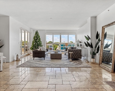 615 Bayshore Drive - Photo Thumbnail 3