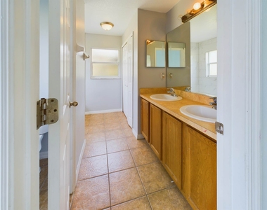 8507 Plumeria Ave - Photo Thumbnail 24