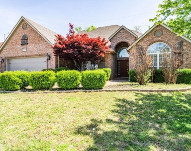 5205 Brooks  Cir - Photo Thumbnail 1