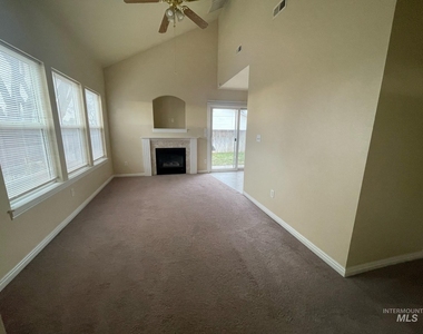 1513 Garland Apt. 101 - Photo Thumbnail 1