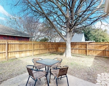 2309 Carnation Court - Photo Thumbnail 15