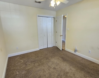 3283 Emerson Lane - Photo Thumbnail 32