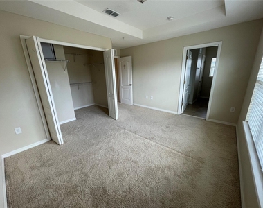 6530 S Goldenrod Road - Photo Thumbnail 12