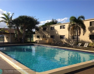 1205 S Flagler Ave - Photo Thumbnail 10