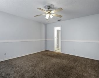 5981 Arapaho Road - Photo Thumbnail 10