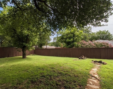 5457 Longview Street - Photo Thumbnail 3