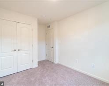 4410 Charles Vaughan Ct - Photo Thumbnail 9