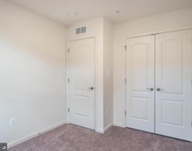 4410 Charles Vaughan Ct - Photo Thumbnail 7