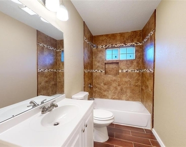 4511 Malden Lane - Photo Thumbnail 28