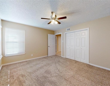 4511 Malden Lane - Photo Thumbnail 15