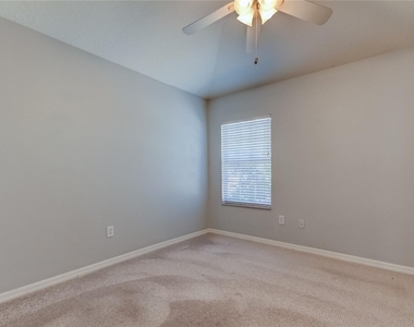 10805 Sierra Vista Place - Photo Thumbnail 28