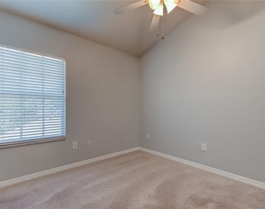 10805 Sierra Vista Place - Photo Thumbnail 29