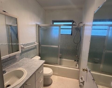 1450 Atlantic Shores Blvd - Photo Thumbnail 7