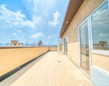 23-15 Astoria Boulevard - Photo Thumbnail 9