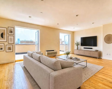23-15 Astoria Boulevard - Photo Thumbnail 2
