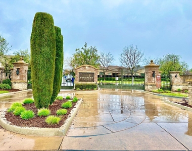 4049 W Fig Tree Ln - Photo Thumbnail 35