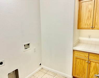 4049 W Fig Tree Ln - Photo Thumbnail 29