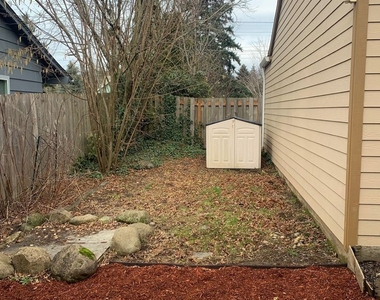 14406 E Burnside Street - Photo Thumbnail 15