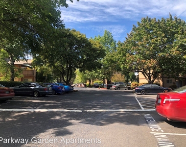 Parkway Garden Apartments 14124-14212 Ne Sandy Blvd - Photo Thumbnail 20