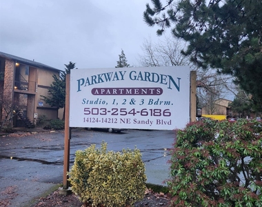 Parkway Garden Apartments 14124-14212 Ne Sandy Blvd - Photo Thumbnail 2