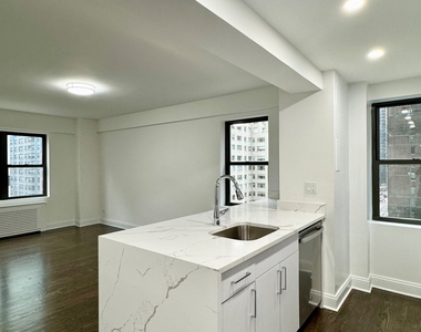 157 East 57th Street - Photo Thumbnail 7