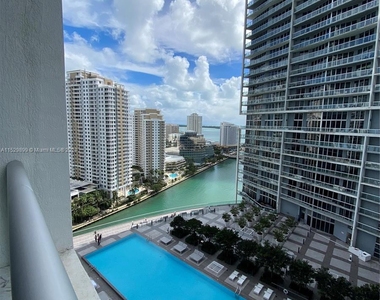 475 Brickell Ave - Photo Thumbnail 9