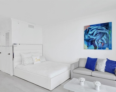 2501 S Ocean Dr - Photo Thumbnail 4