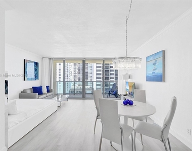 2501 S Ocean Dr - Photo Thumbnail 13