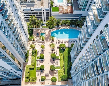 1060 Brickell Ave - Photo Thumbnail 0