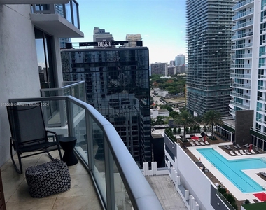 1060 Brickell Ave - Photo Thumbnail 3