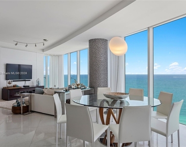 2711 S Ocean Dr - Photo Thumbnail 8