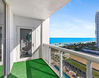 10275 Collins Ave - Photo Thumbnail 18