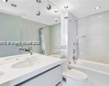 18671 Collins Ave - Photo Thumbnail 32